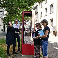 Einweihung Bücherschrank Oranierstraße