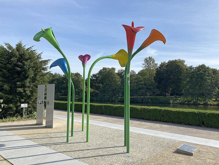 - copyright: Denkmal für die erste homosexuelle Emanzipationsbewegung Berlin, Magnus-Hirschfeld-Ufer - Ersteller: Foto: Christian Könne