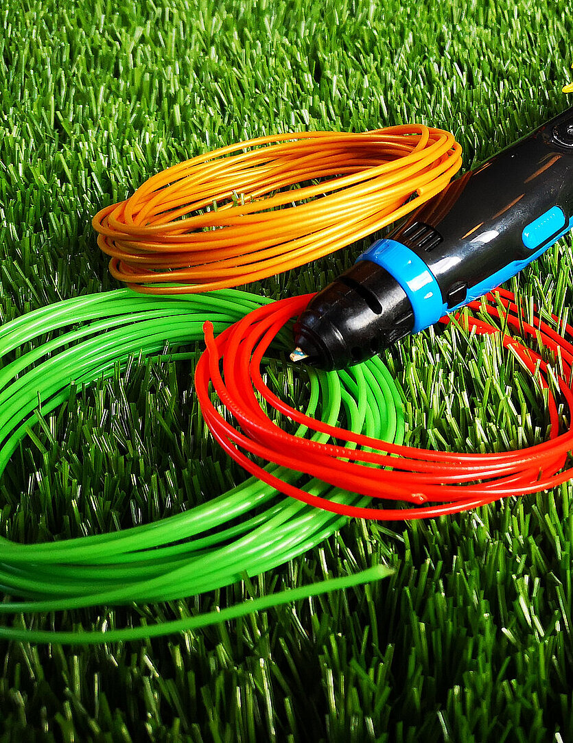 Farbige Fotografie: 3D Stift und Filament-Stränge - copyright: Stadtbibliothek Pforzheim - Ersteller: Stadtbibliothek Przheim