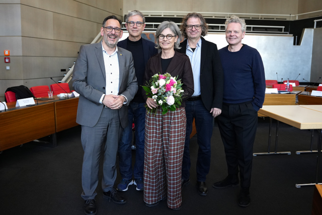 Farbfoto: Begrüßung von Prof. Susanne Burger als neues Mitglied des Gestaltungsbeirats der Stadt Pforzheim.