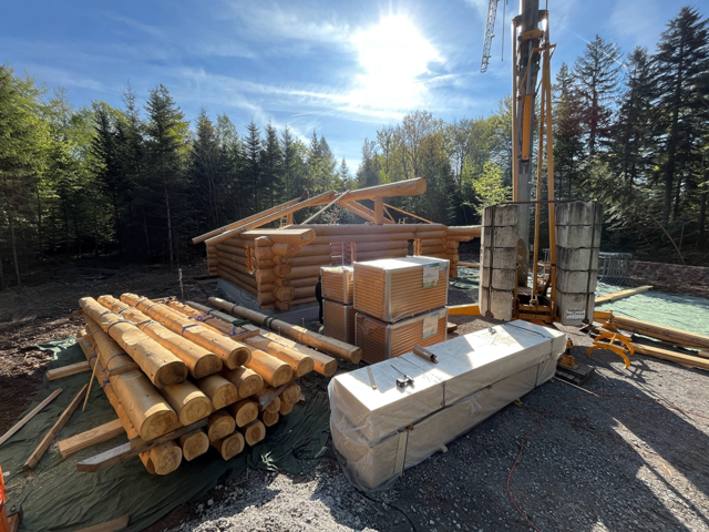 Kran beim Fortgeschrittenen Aufbau - copyright:Stadt Pforzheim, Amt für Umweltschutz