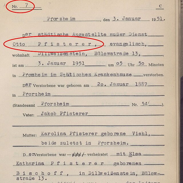 Namensverzeichnis zum Sterbebuch des Jahres 1951 sowie Eintrag Nr. 7 in diesem Band zum Tod von Otto Pfisterer (rot gekennzeichnet), Stadtarchiv Pforzheim, B35-229. - copyright:Stadtarchiv Pforzheim