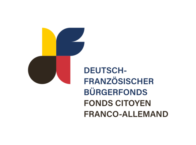 Logo vom Deutsch-Französischen Bürgerfonds. Rechts steht in blauer Schriftfarbe deutsch-französischer Bügerfonds. Darunter die französische Übersetzung in Schwarz. Rechts ist das Logo, das aus einer schwarzer, blauen, roten und gelben Form besteht, die sich in der Mitte berühren - copyright:dfbfonds