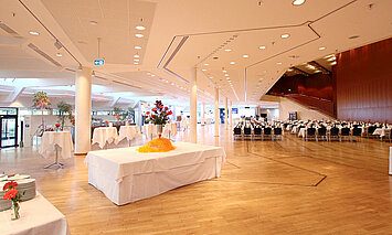 Ansicht CongressCentrum Pforzheim CCP Foyer Großer Saal Location mit viel Platz für Catering und Messe