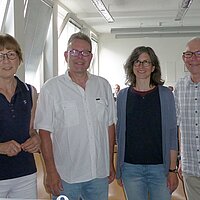 Begrüßt wurde Referent Ulf Rathje (2. v. l.)  durch Vertreter des Kulturamts (Claudia Baumbusch, links) des Stadtarchivs (Klara Deecke) und der Löblichen Singergesellschaft (Kai Adam), die als Kooperationspartner fungierte. (Foto: Stadt Pforzheim, Binz-Rudek)