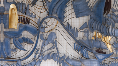 Metallrelief im Hauptbahnhof