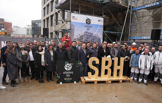 Gruppenbild Richtfest Schlossberghöfe