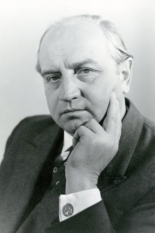 Dieses Bild zeigt eine Portraitaufnahme von Johann Peter Brandenburg auf dem Jahr 1966. - copyright:Stadtarchiv Pforzheim, S1-29-B-126-P-6, 