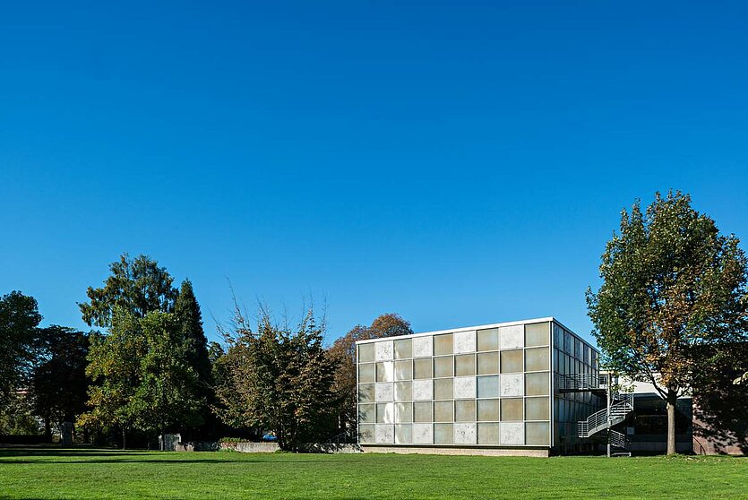 Außenansicht des Schmuckmuseums Pforzheim im Reuchlinhaus, Foto Winfried Reinhardt - copyright: Schmuckmuseum Pforzheim - Ersteller: Winfried Reinhardt