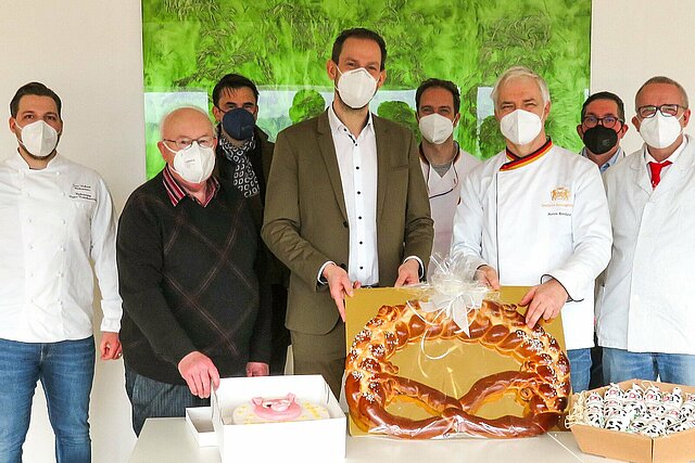 Übergabe Neujahrsgaben