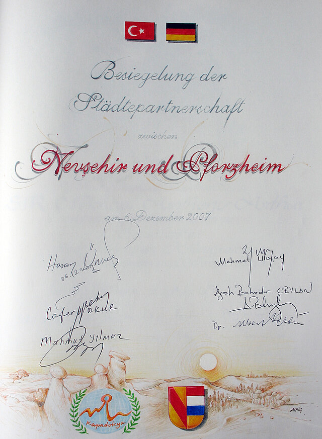 Bild: Eintrag Goldenes Buch Städtepartnerschaft Nevsehir