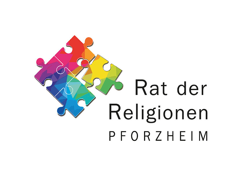 Logo mit dem Schriftzug Rat der Religionen und vie Puzzleteile die in einander gesetzt sind - copyright: Rat der Religionen Pforzheim - Ersteller: Rat der Religionen Pforzheim