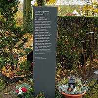 Stele Friedhof Brötzingen