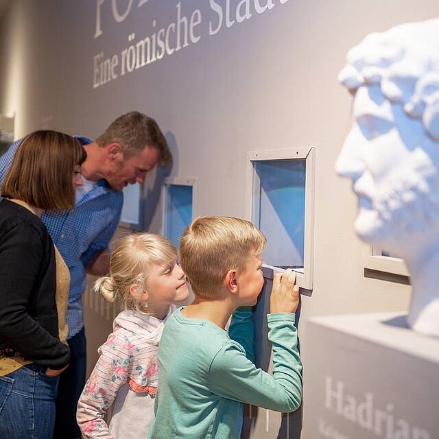 Familie entdeckt römische Funde Familie entdeckt römische Funde