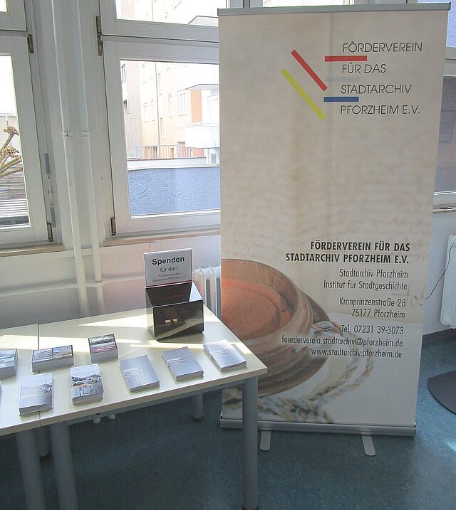 Der Förderverein des Stadtarchivs präsentierte sich im Lesesaal.