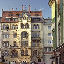 Colour photo: The Art Nouveau building at Bleichstraße 88 photographed from the outside. - copyright:Fotoverlag Günter Beck