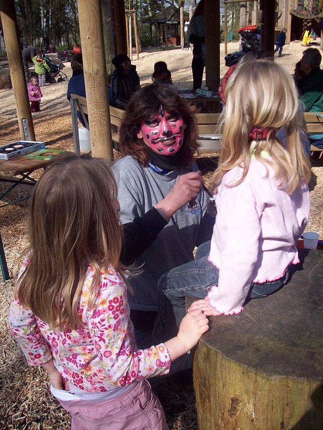 Kinderschminken im Wildpark Pforzheim - copyright:Stadt Pforzheim