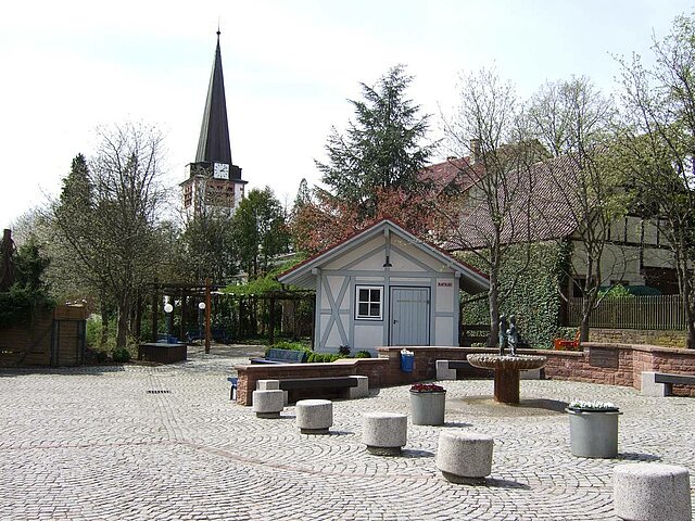 Rathausplatz von Huchenfeld