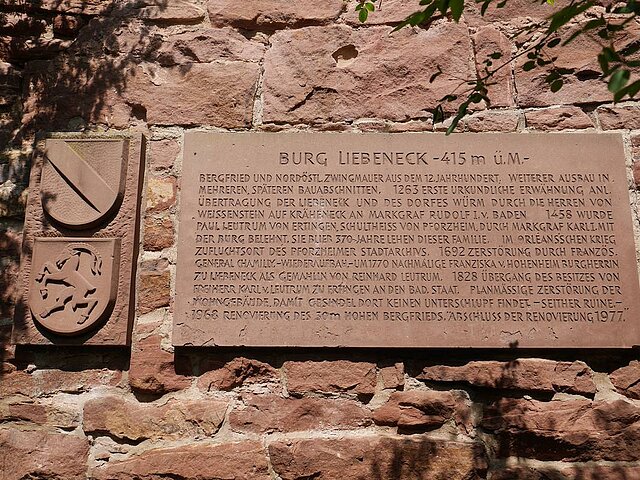 Orientierungstafel und Wappen