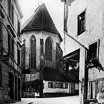 Historical picture of Barfüssergasse, with the church in the background (1925) - copyright:Stadtarchiv Pforzheim – Institut für Stadtgeschichte S1-4-20-R-18