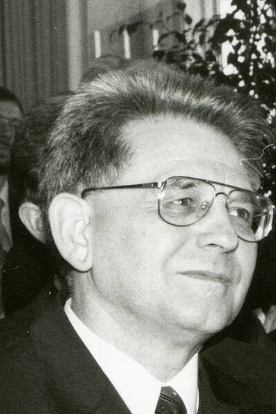 Prof. Rolf Schweizer Dieses Bild zeigt einen Fotoausschnitt von Prof. Rolf Schweizer. - copyright:Stadtarchiv Pforzheim, S1-29-S-118-P-6,