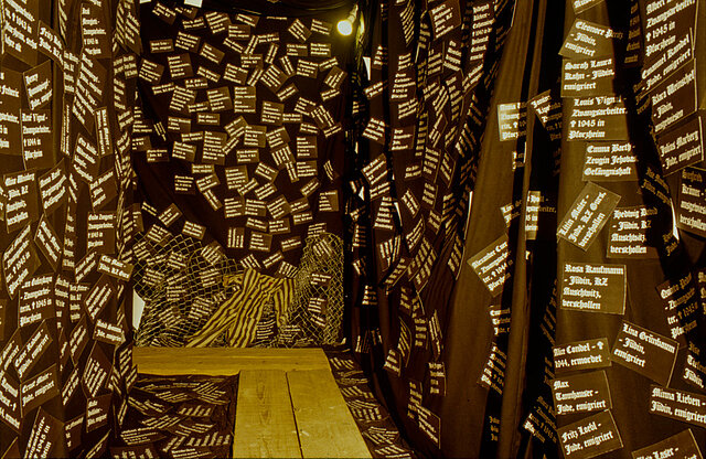 Foto aus der Ausstellung: Erinnerung an die Opfer des Nationalsozialismus