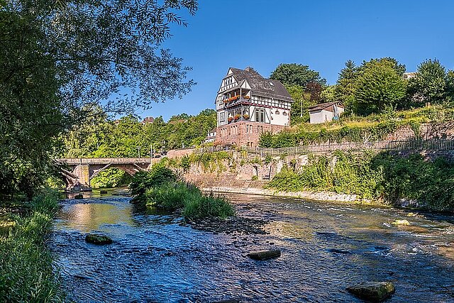 Steinerne Brücke und das ehemalige Pfarrhaus -Foto: Pierre Johne Steinerne Brücke und das ehemalige Pfarrhaus -Foto: Pierre Johne