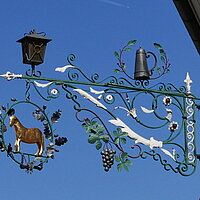 Regionale Wirtshausschilder und ihre Bedeutung