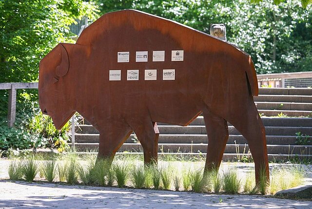 Foto: Wisent aus Metall am Eingang Wildpark Pforzheim - copyright:Stadt Pforzheim