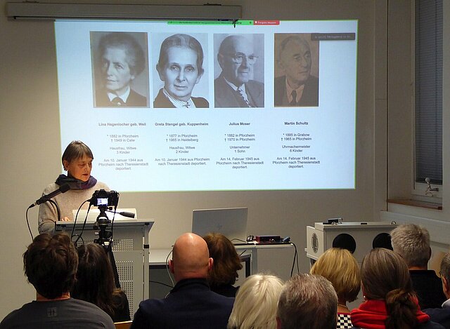 Die Freiburger Historikerin Sabine Herrle bei ihrem Vortrag