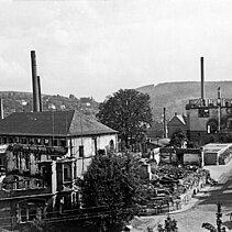 Schwarz-Weiß-Aufnahme von 1948: Im Rodgebiet stehen die meisten Häuser noch.  - copyright:Stadtarchiv Pforzheim – Institut für Stadtgeschichte, S1-8-Lameystraße-S-1