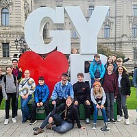 Farbfoto: Gruppenbild der Junior-Ranger in Györ