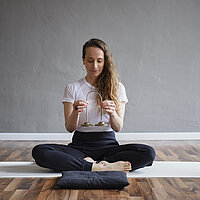 Atemmeditation, Wahrnehmung und Schmuck