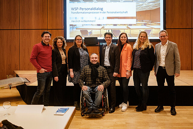 Gruppenbild von Expertinnen und Experten 