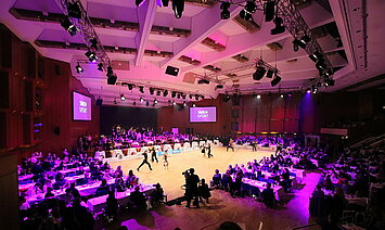 Blick in den Großen Saal des CCP beim Tanzturnier