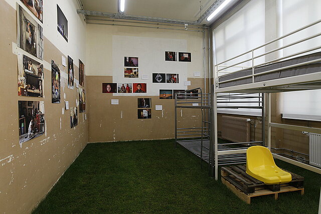 Die Hand Gottes Ausstellungsansicht